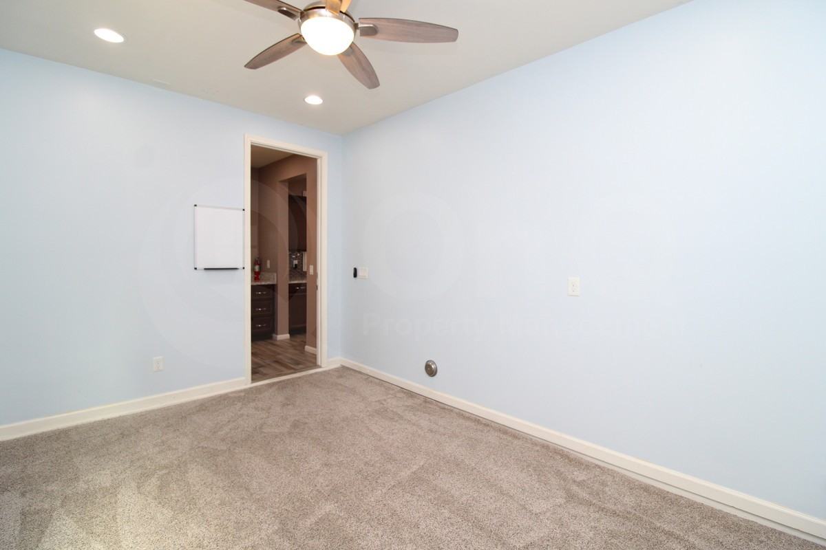 3080 S Jasmine Dr - Photo 7 of 41