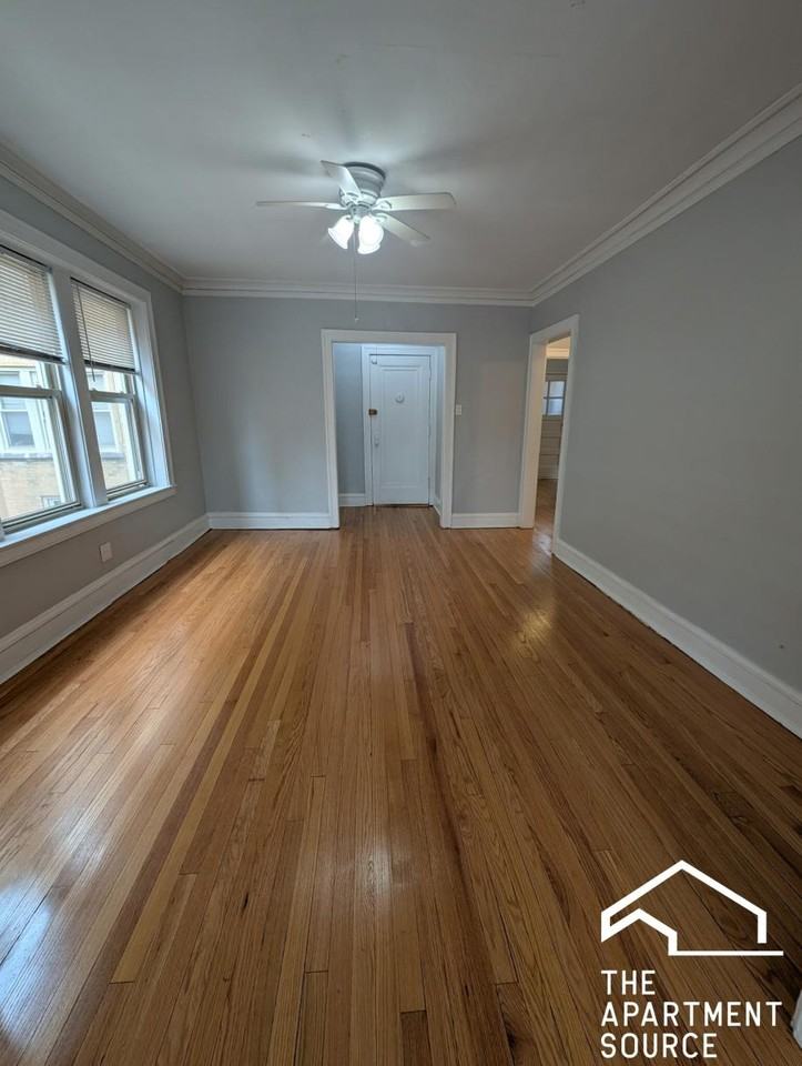 3438 W Foster Ave #2S - Photo 3 of 18