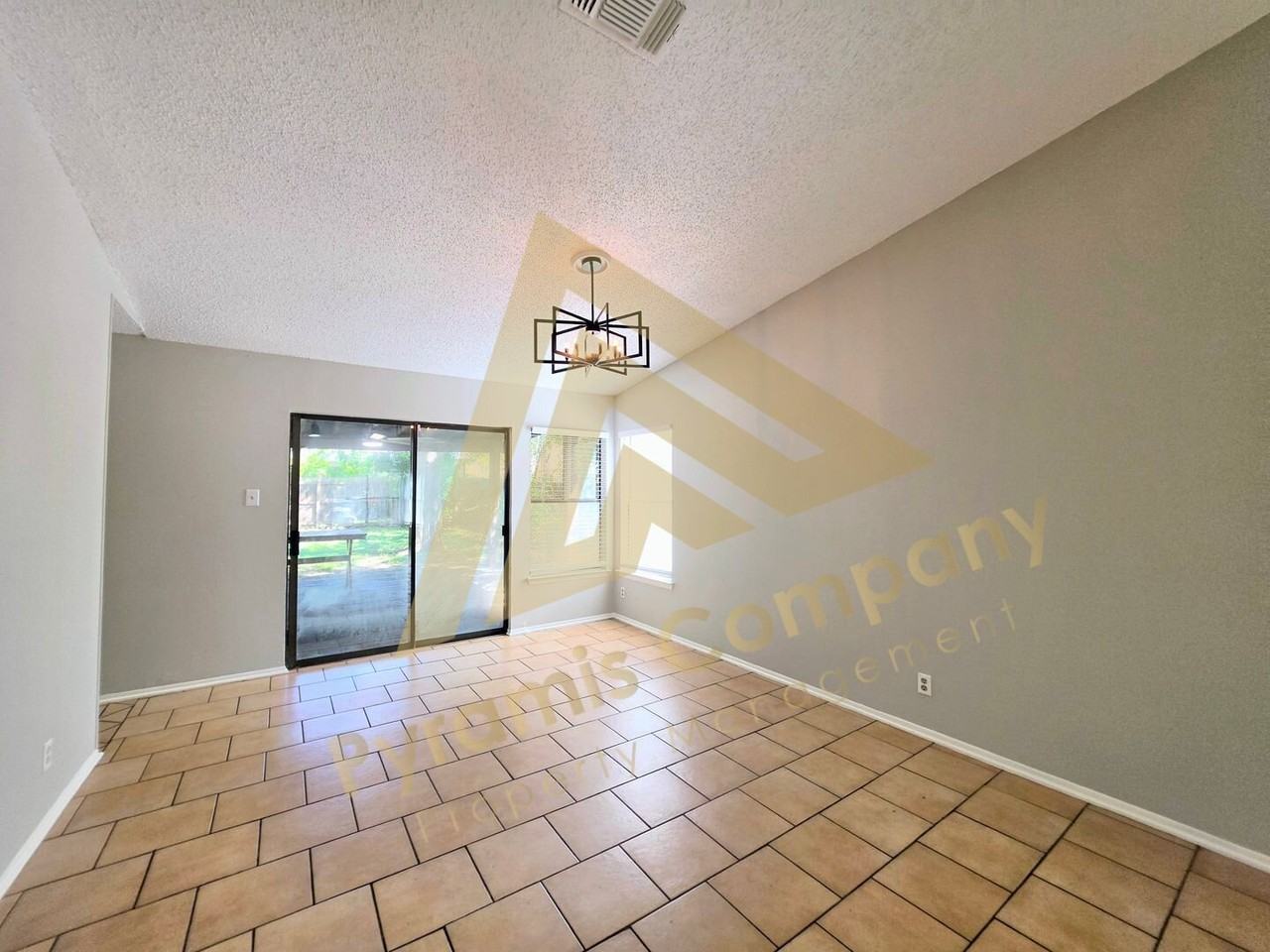 3315 Falcon Grove Dr - Photo 5 of 26