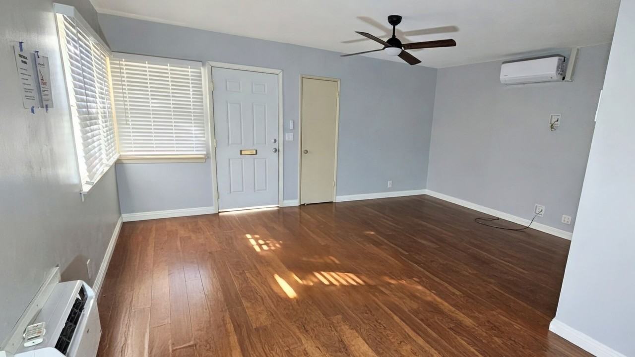 755 W Foothill Blvd - Photo 4 of 16