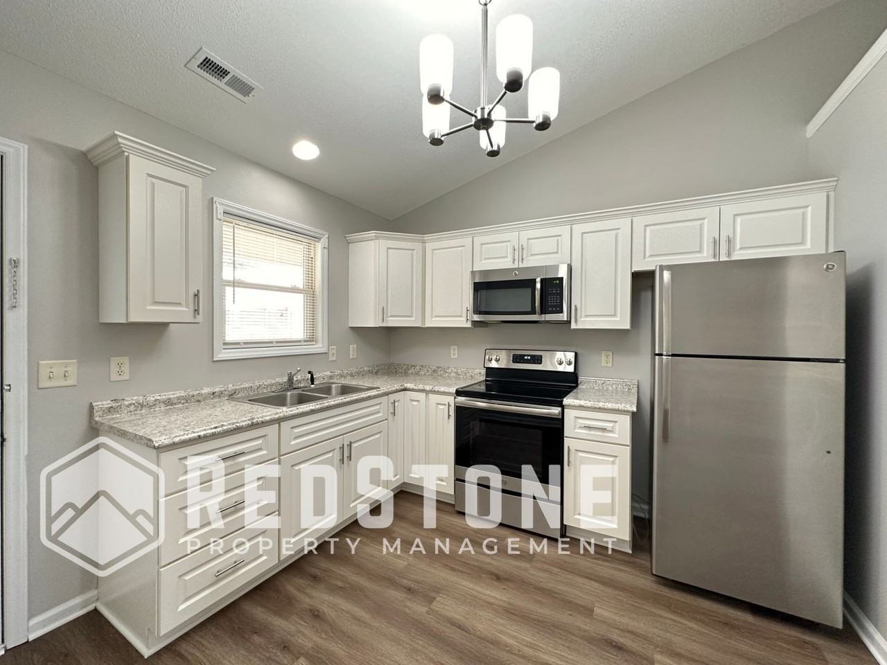 502 Lashley St #B - Photo 6 of 16