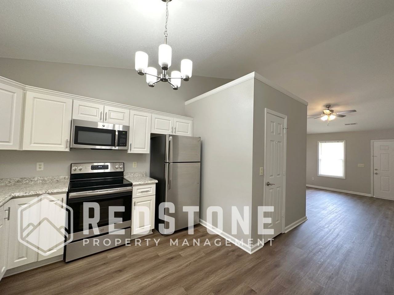 502 Lashley St #B - Photo 7 of 16