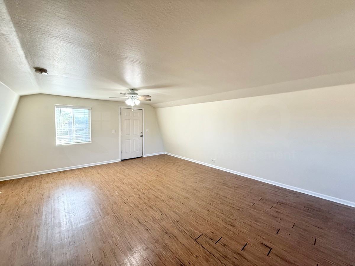 510 E Williams Field Rd #3 - Photo 6 of 10