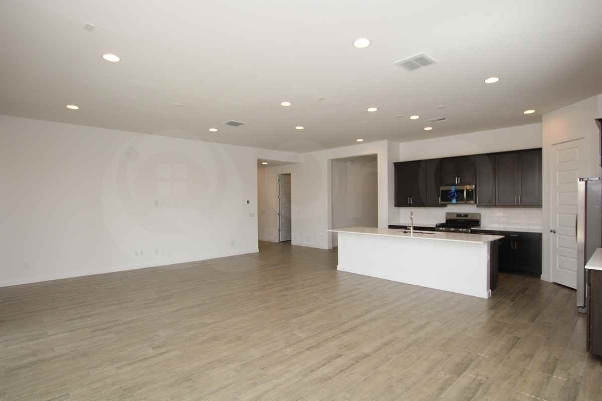 4016 W Mcneil St - Photo 7 of 41