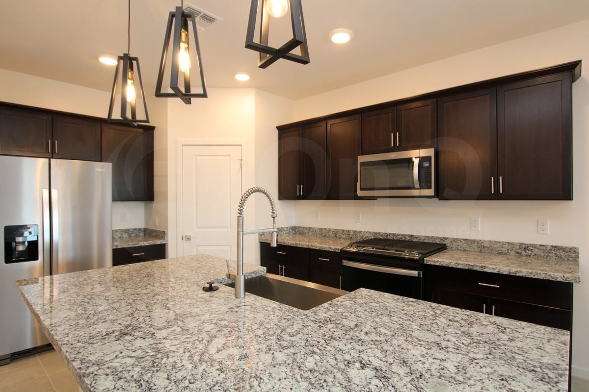 20221 W Badgett Ln - Photo 2 of 21
