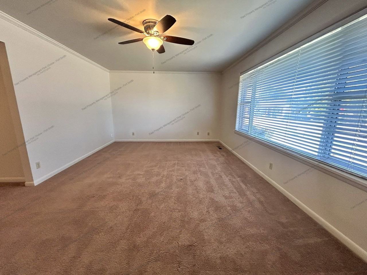 1604 S 25th St - Photo 6 of 25