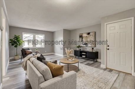1433 Stratford Rd #10 - Photo 3 of 13