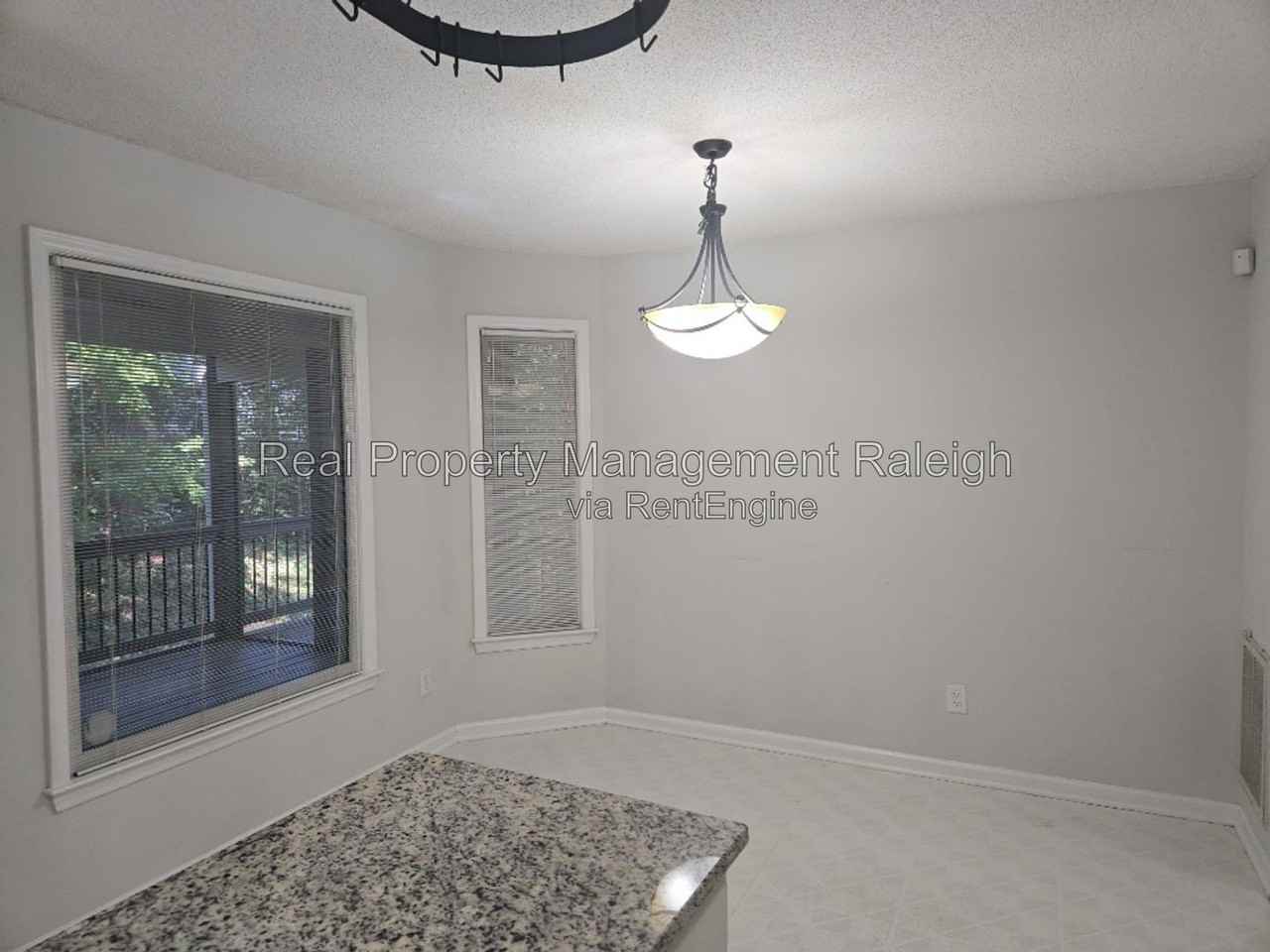 4709 Worchester Pl - Photo 6 of 18