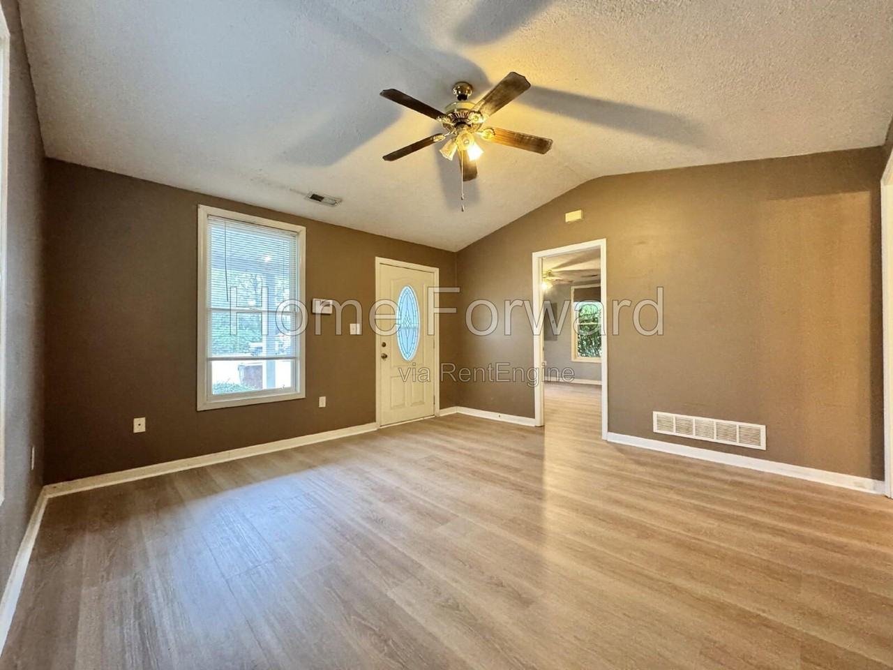 206 E Hickman St - Photo 5 of 16