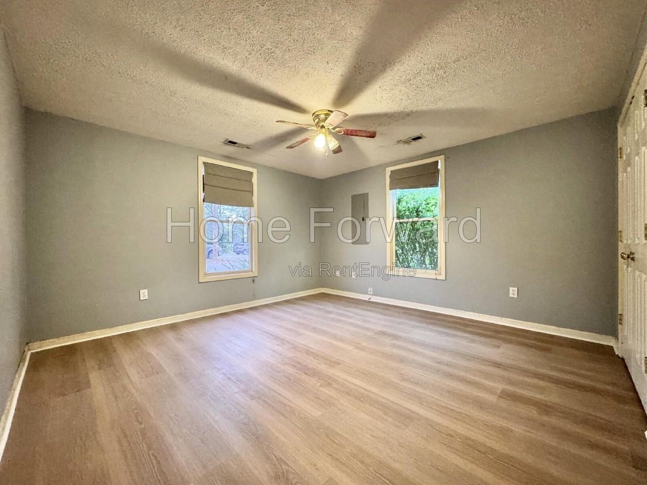 206 E Hickman St - Photo 6 of 16