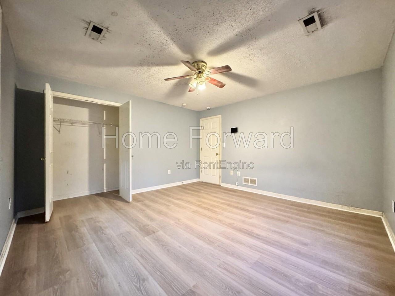 206 E Hickman St - Photo 7 of 16