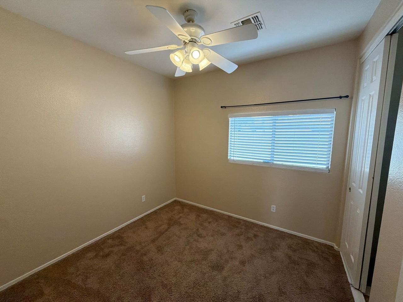 11566 N 154th Ln - Photo 5 of 14