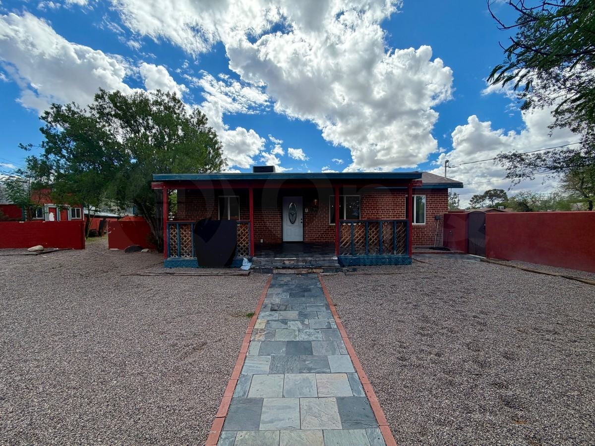 2570 E Lester St - Photo 2 of 27