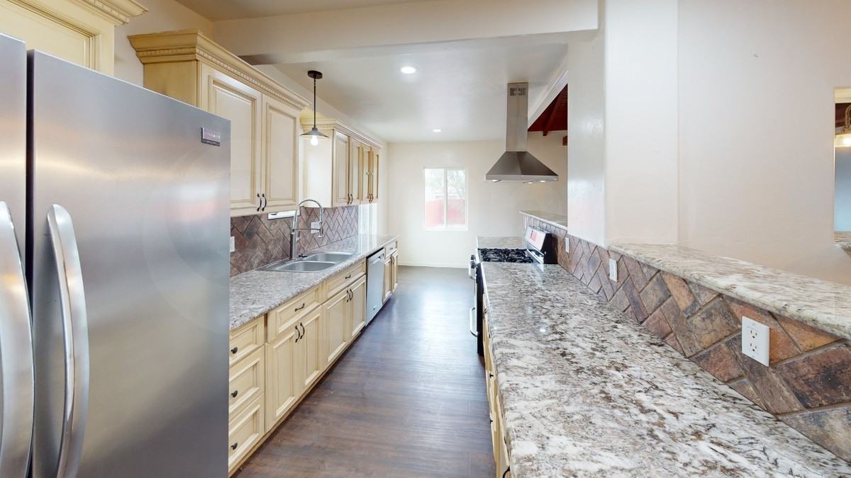 2570 E Lester St - Photo 5 of 27