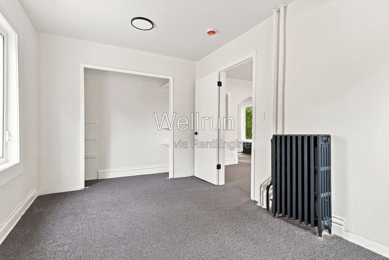 483 Lawson Ave W #1 - Photo 4 of 50