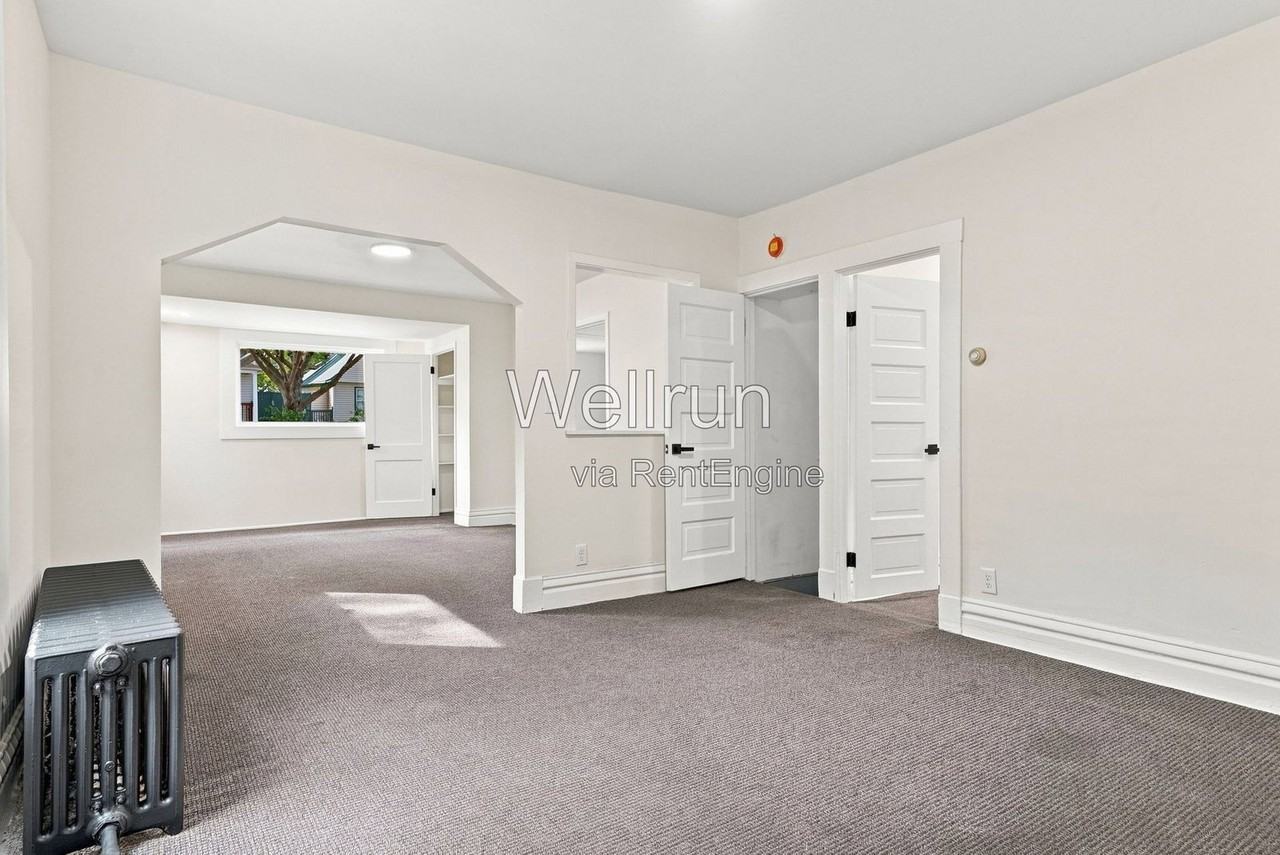 483 Lawson Ave W #1 - Photo 6 of 50