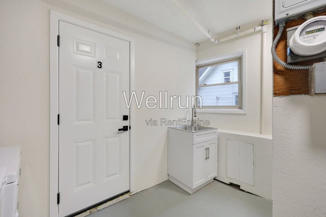 604 Oakdale Ave #3 - Photo 3 of 20