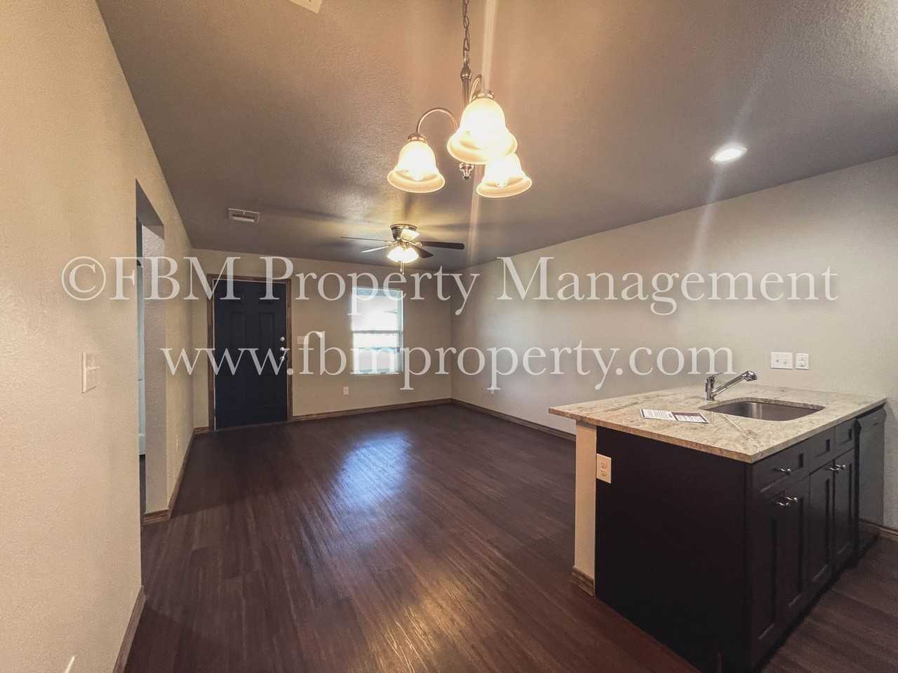 460 Clark St - Photo 4 of 12