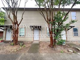 featured image of 2535 W Sycamore Ave