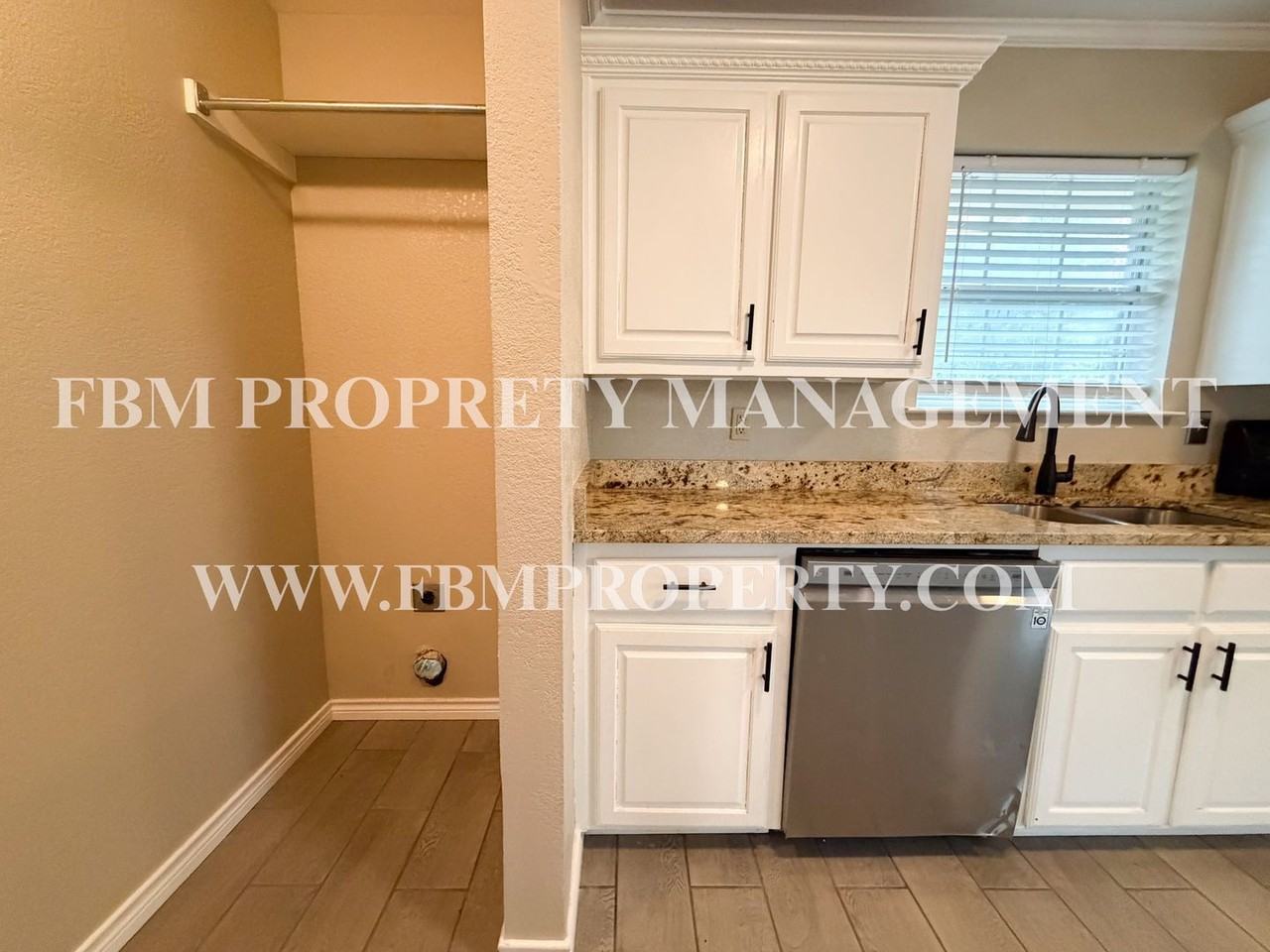 121 N 24th St #2 - Photo 4 of 15