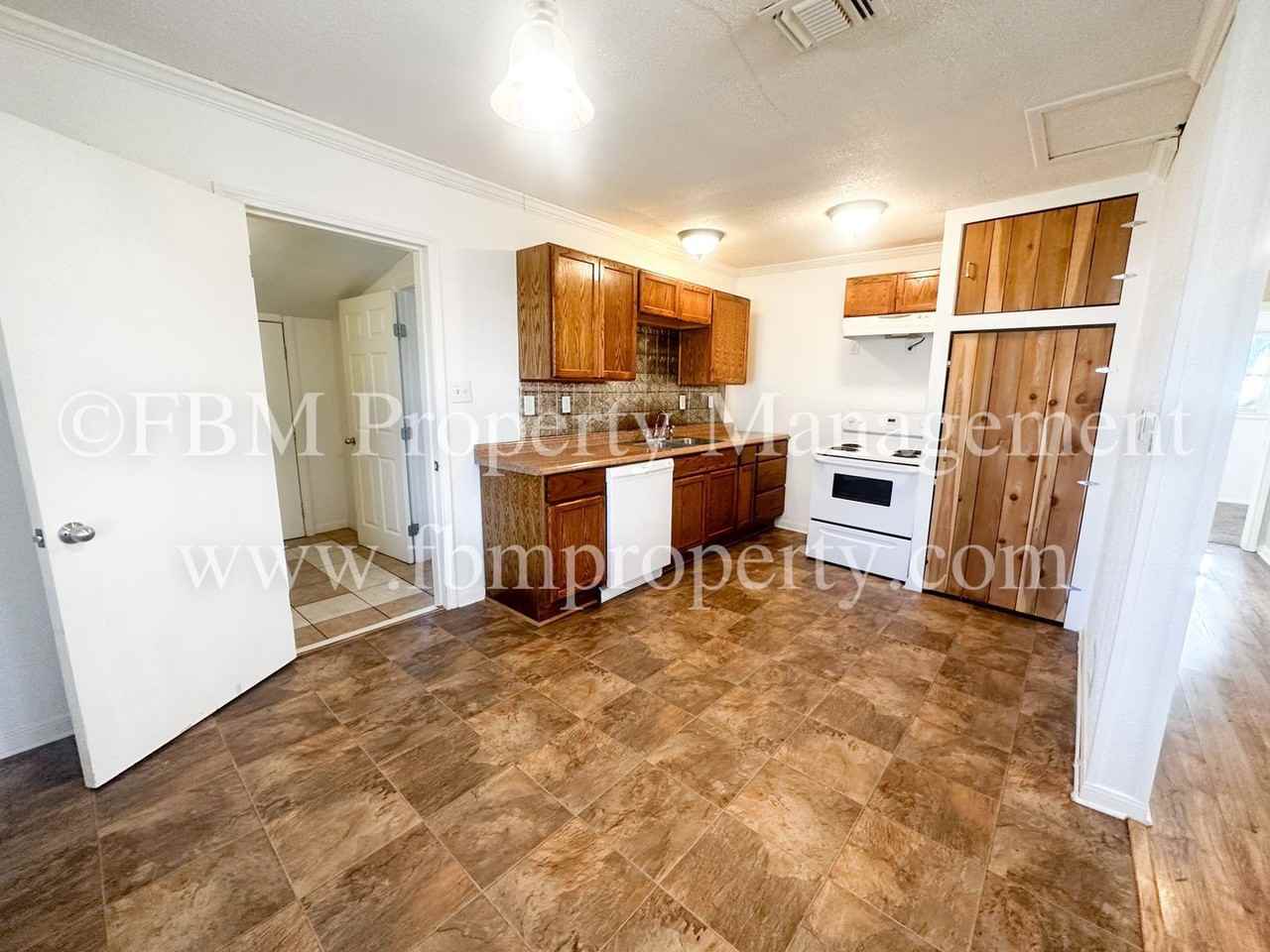 200 Dunlap - Photo 6 of 20