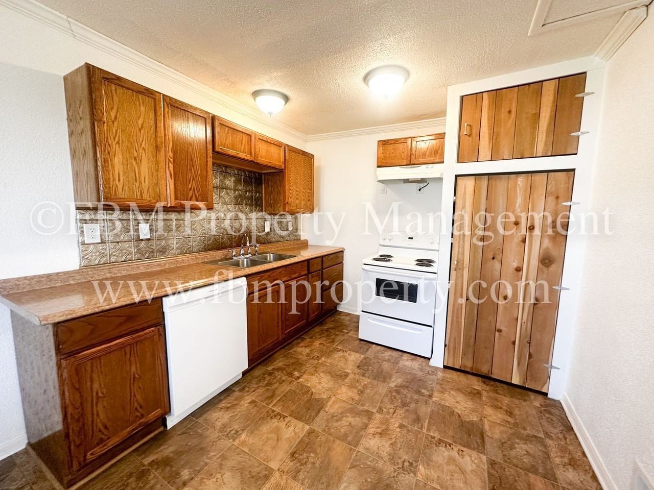 200 Dunlap - Photo 7 of 20