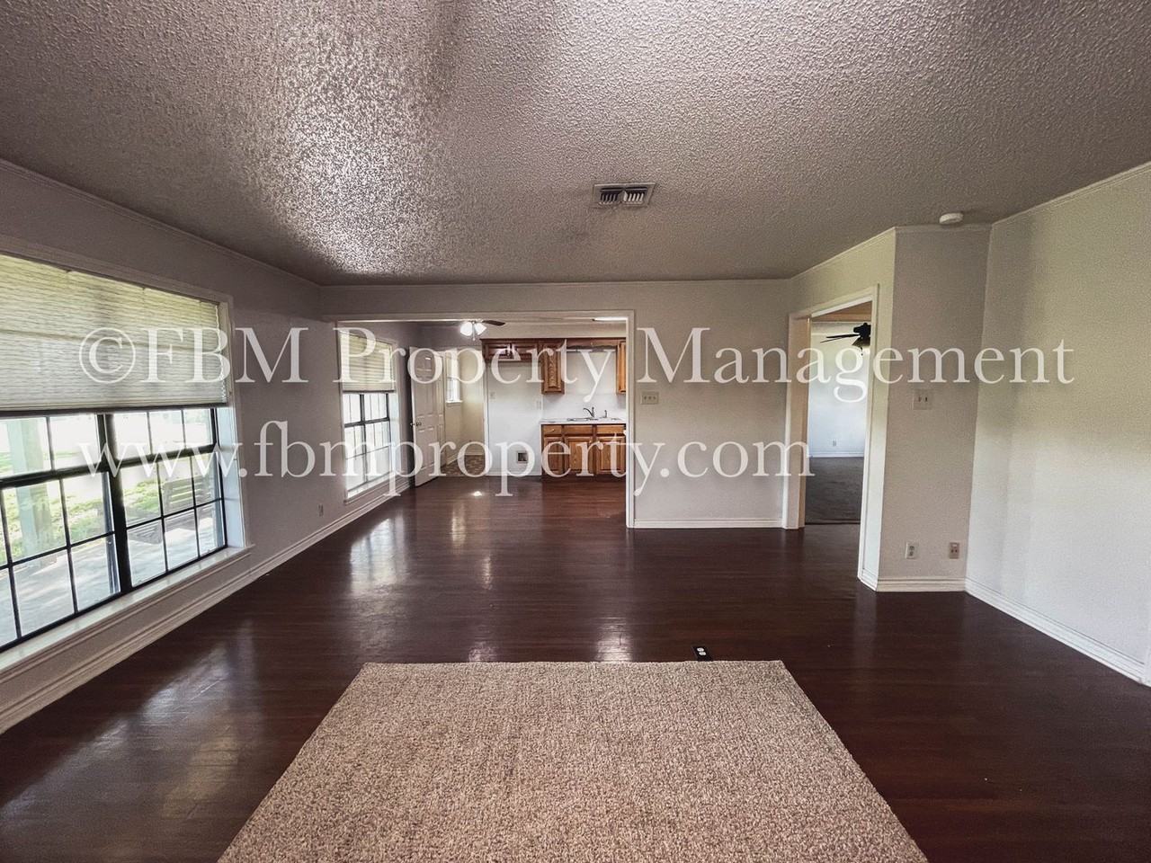 8217 Se County Road 1020 - Photo 6 of 21