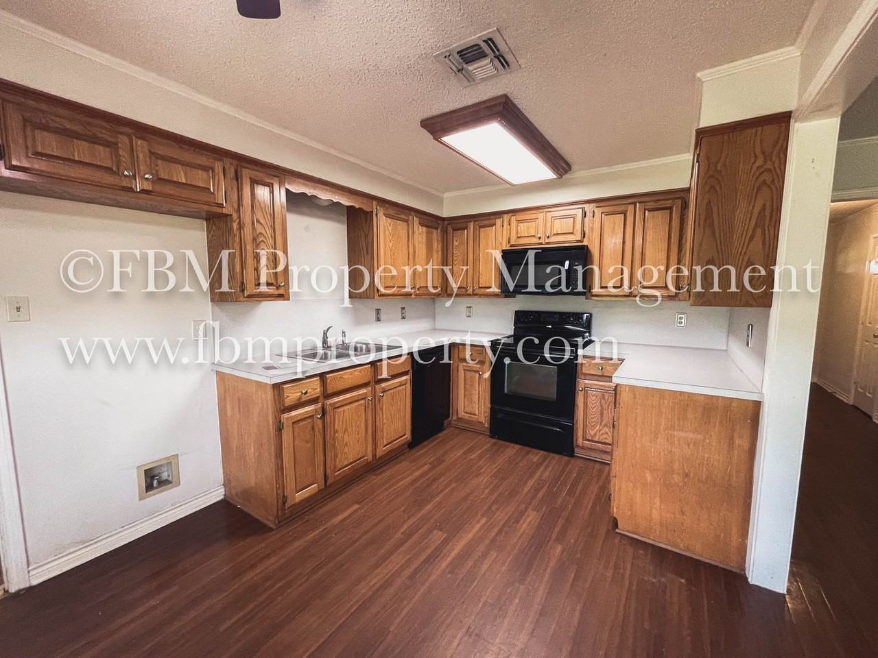 8217 Se County Road 1020 - Photo 7 of 21