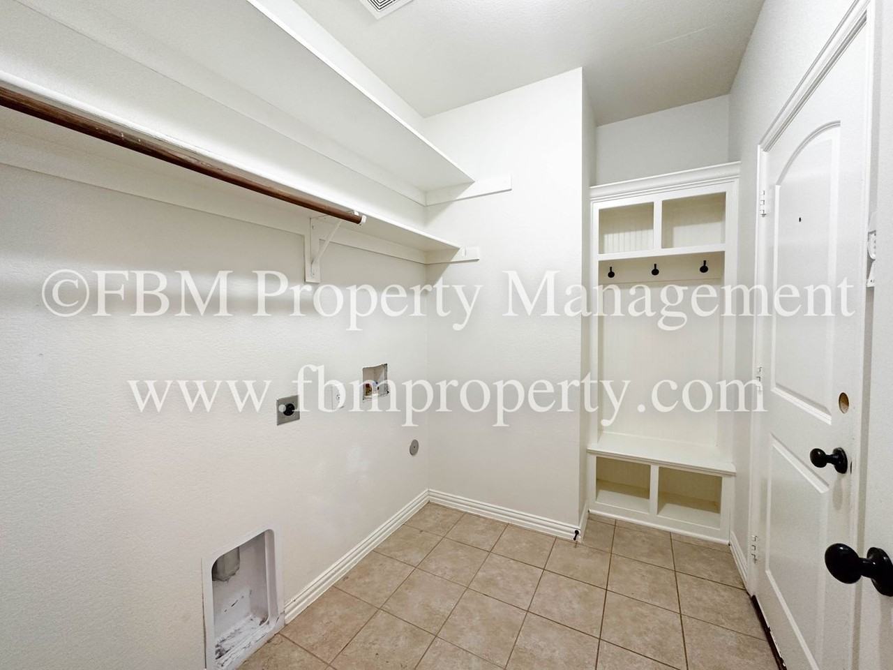 164 Horseshoe Bnd - Photo 5 of 35