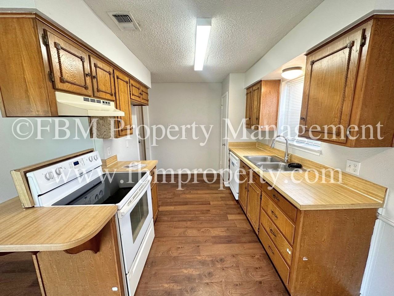 1708 Meadow Ln - Photo 7 of 21