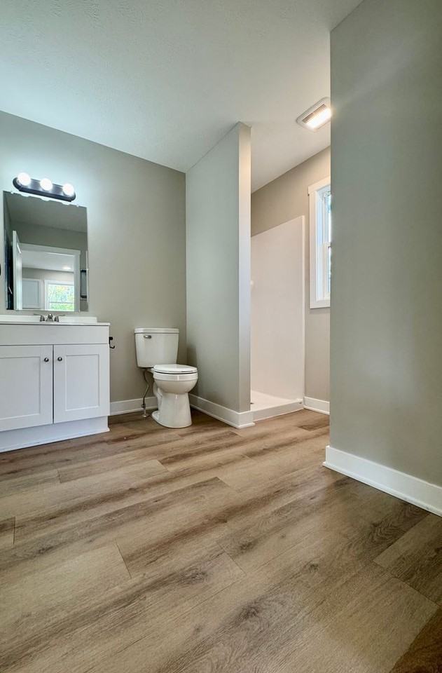 629 Amity Ave - Photo 4 of 7