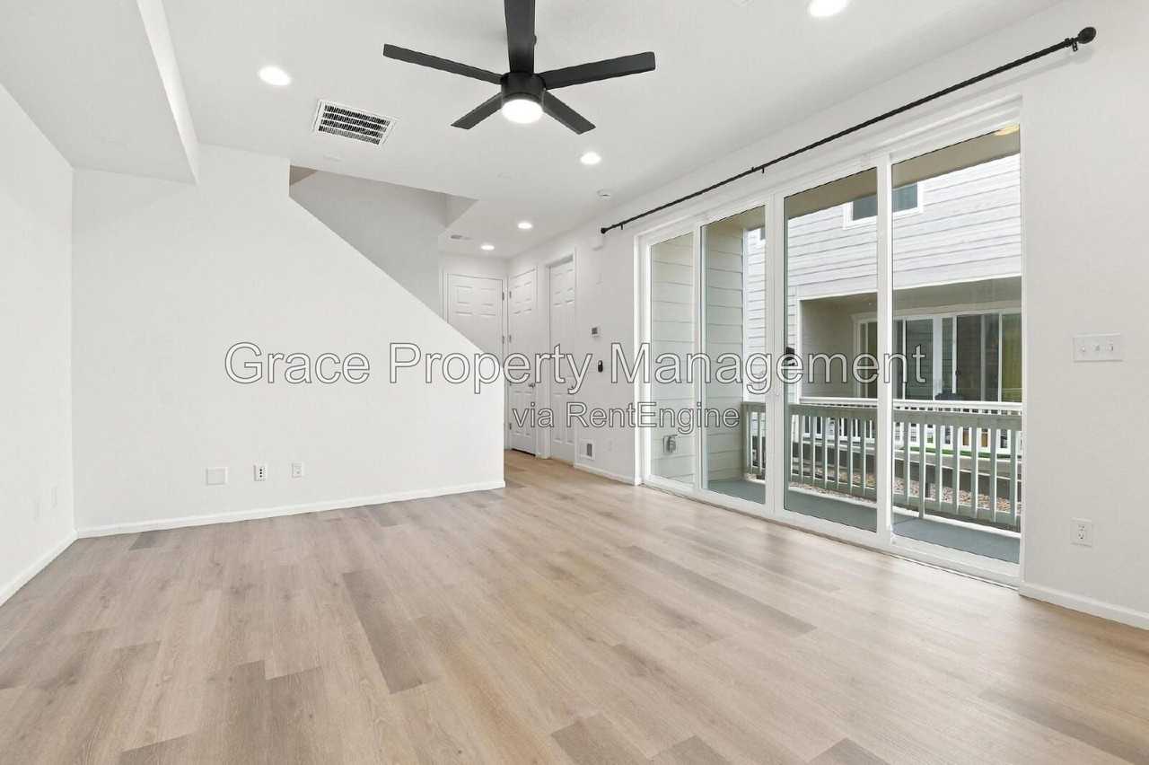 6153 Two Leaf Dr - Photo 3 of 44
