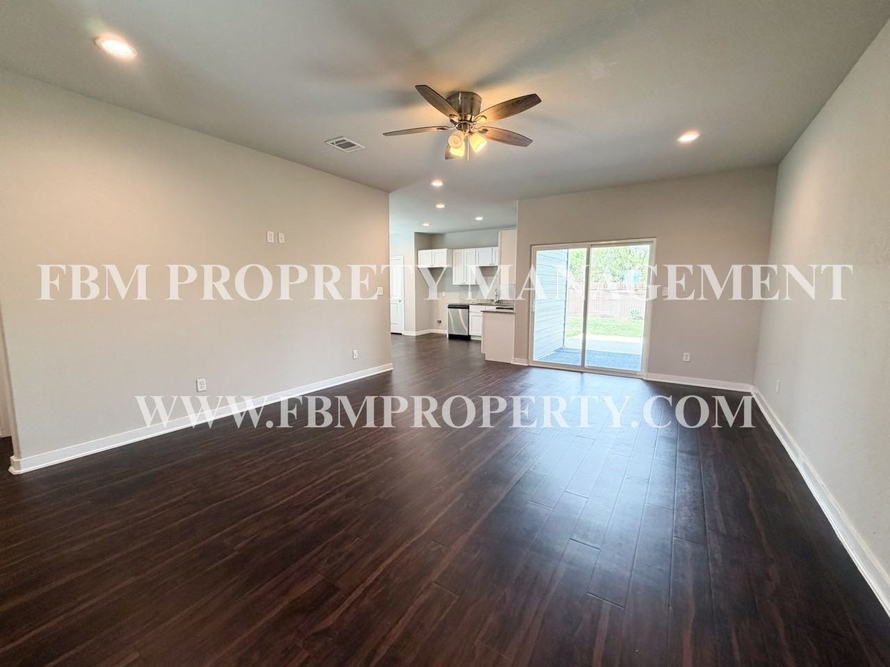 3708 Skylane Ave - Photo 5 of 28