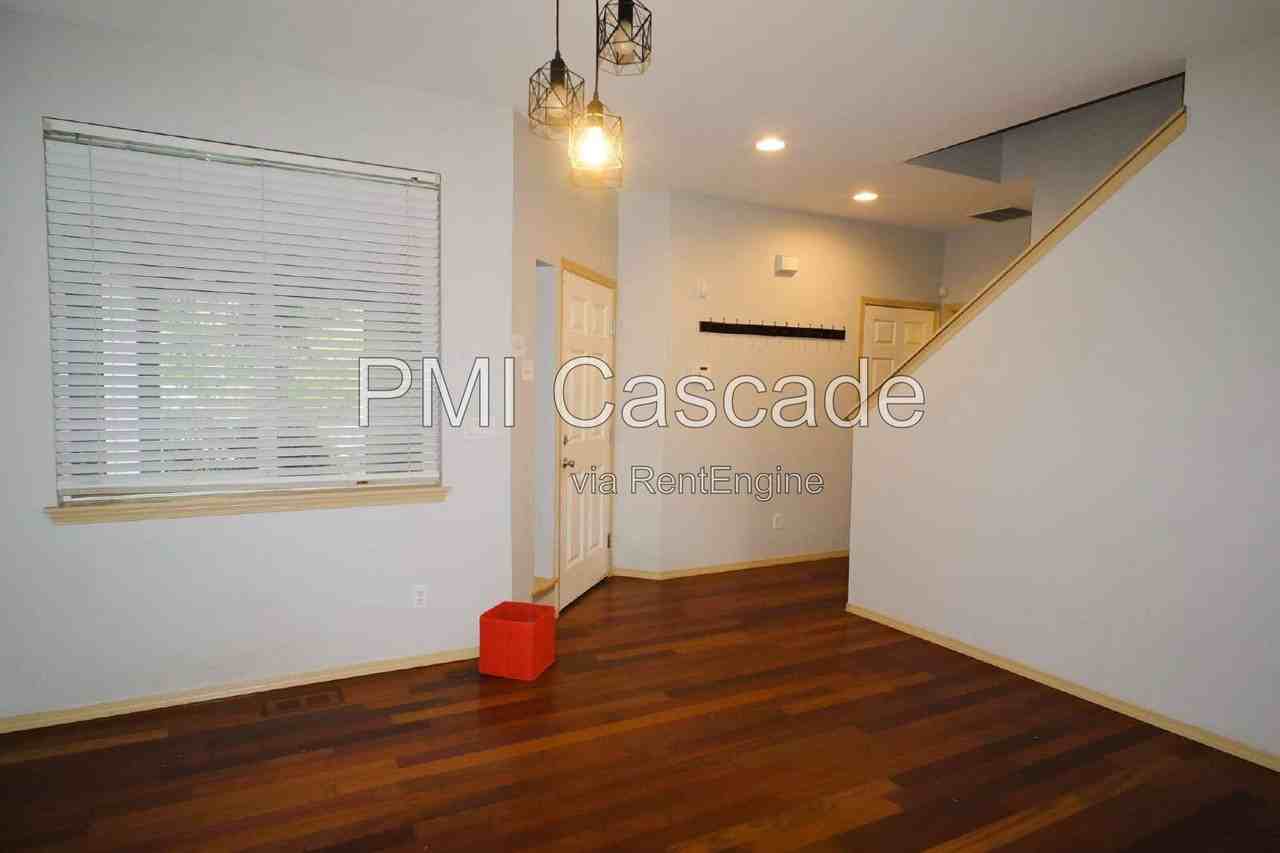 9416 200th St E - Photo 3 of 38