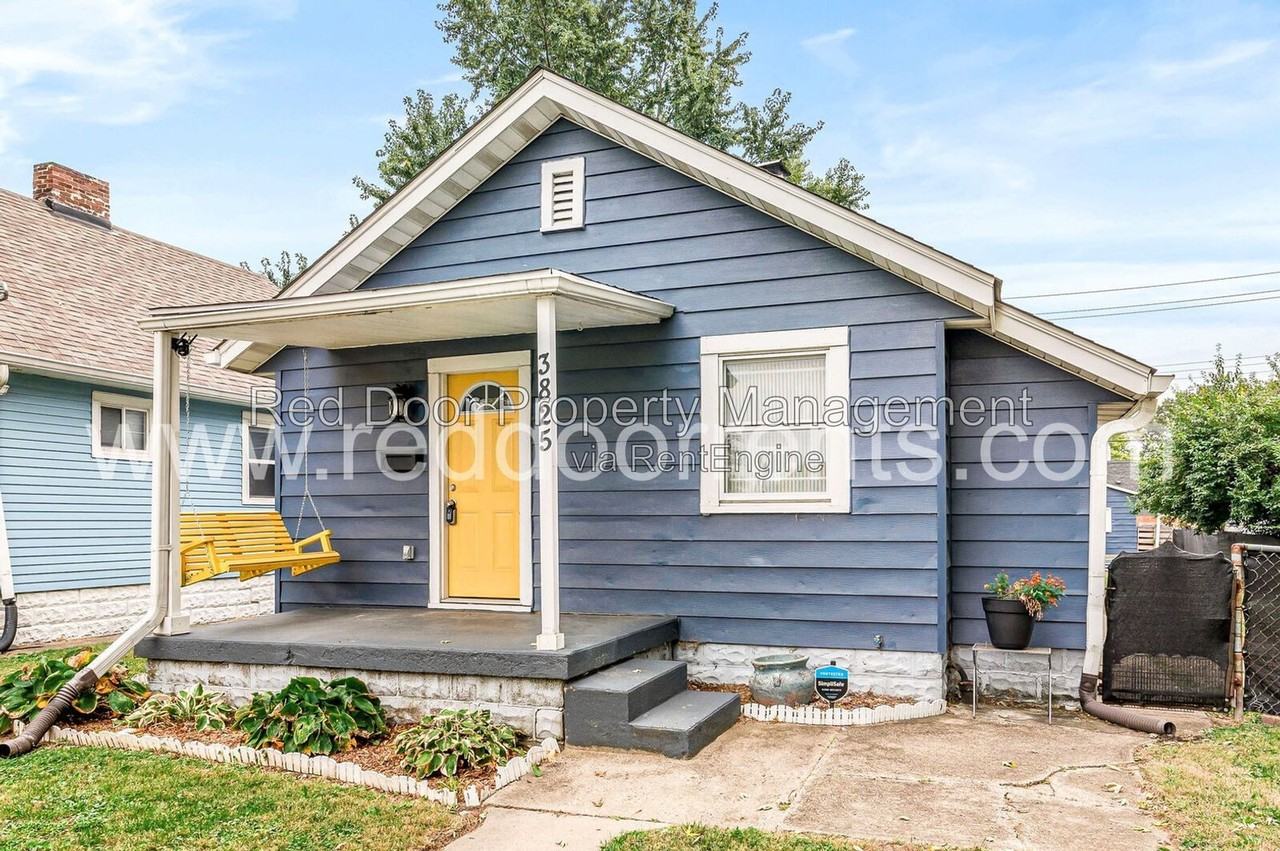 3825 E 11th St - Photo 3 of 27