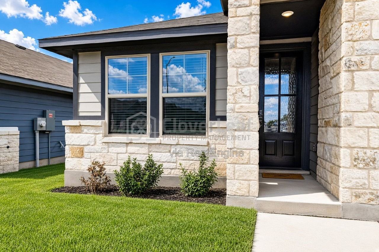 2902 Clemente Way - Photo 3 of 35