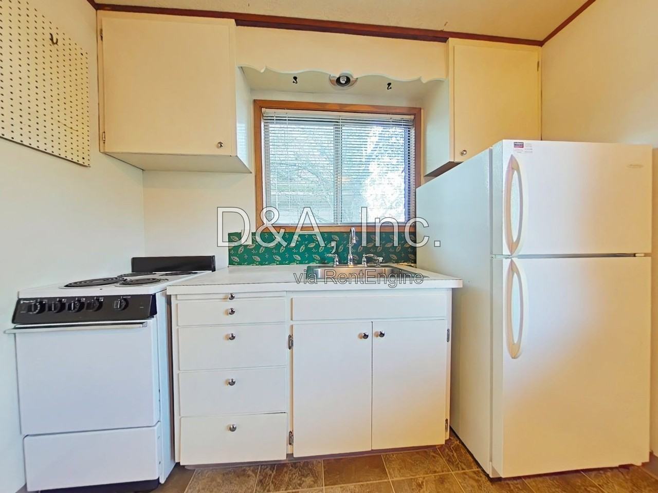 836 Nw 34th St - Photo 4 of 13