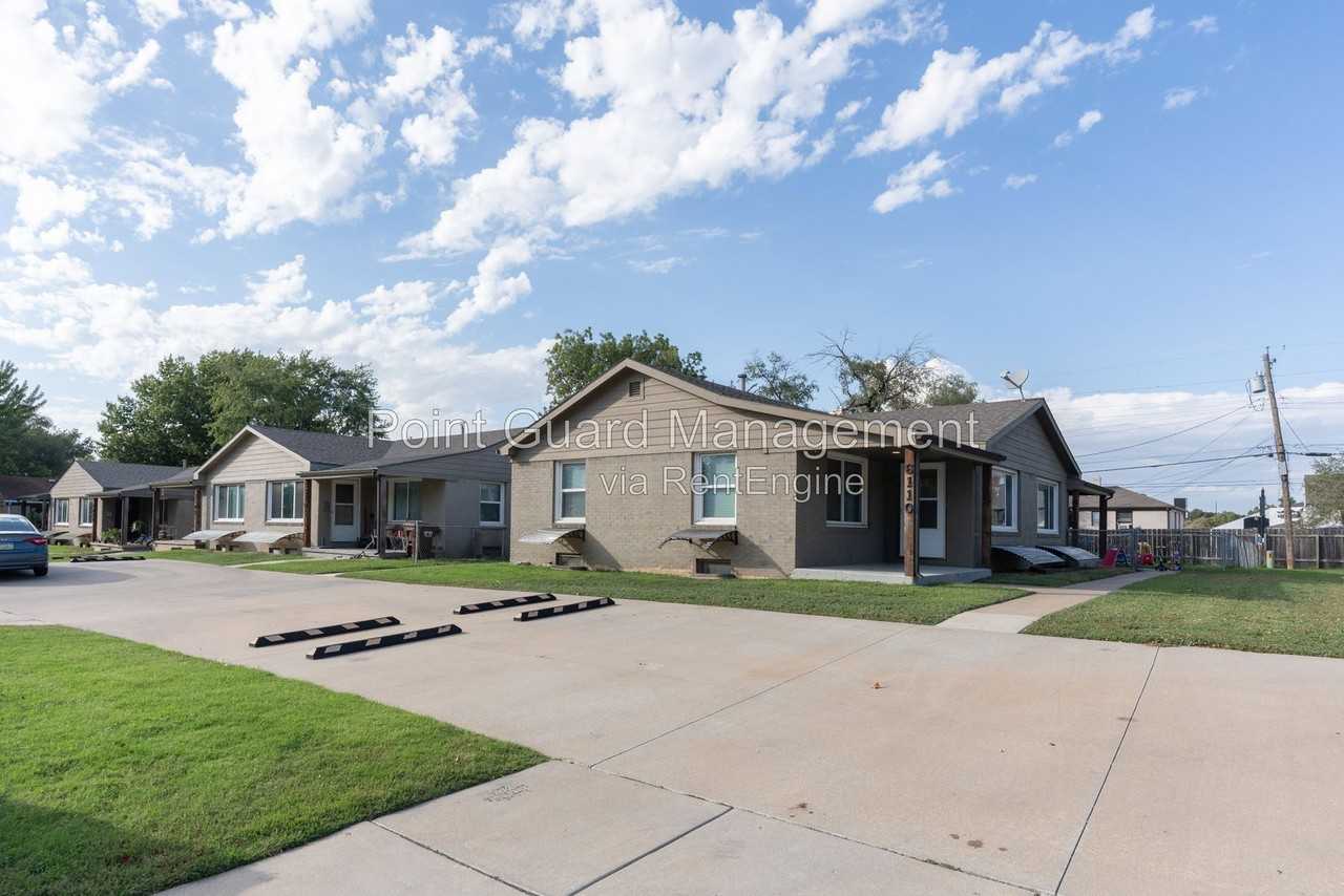6112 E Oakwood Dr #1