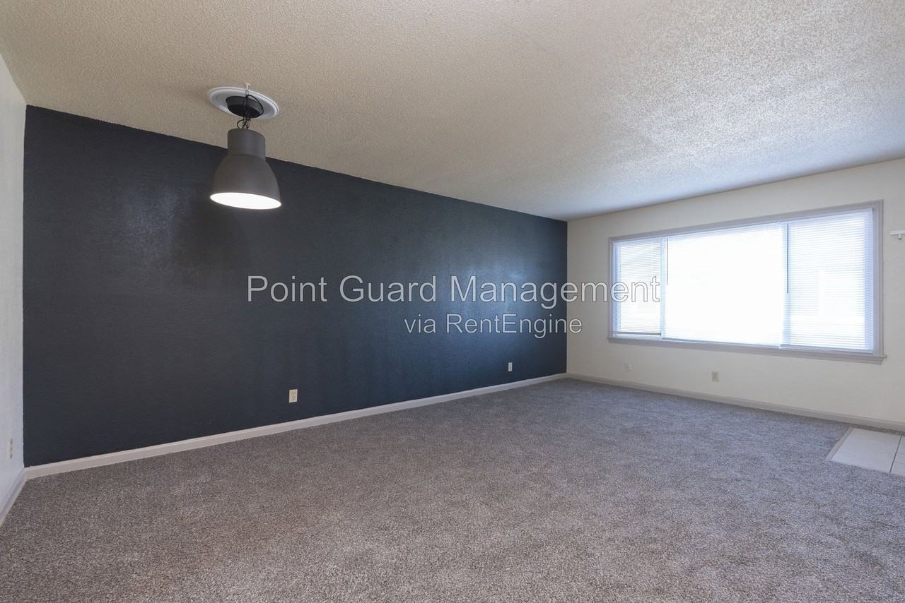 6112 E Oakwood Dr #1 - Photo 4 of 25