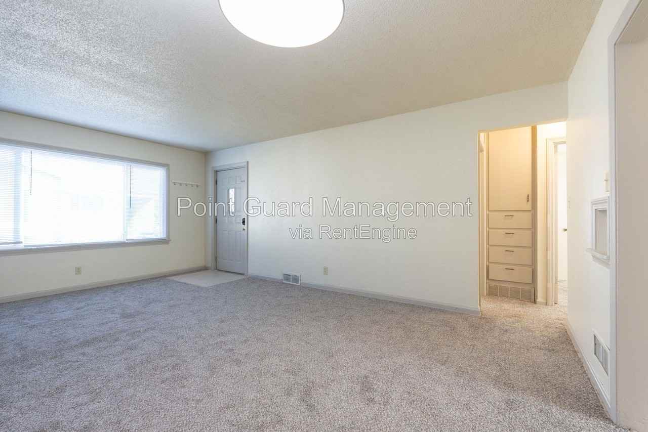 6112 E Oakwood Dr #1 - Photo 5 of 25