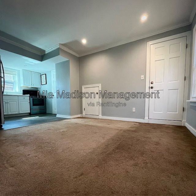 1415 E 42nd St #2 - Photo 3 of 25