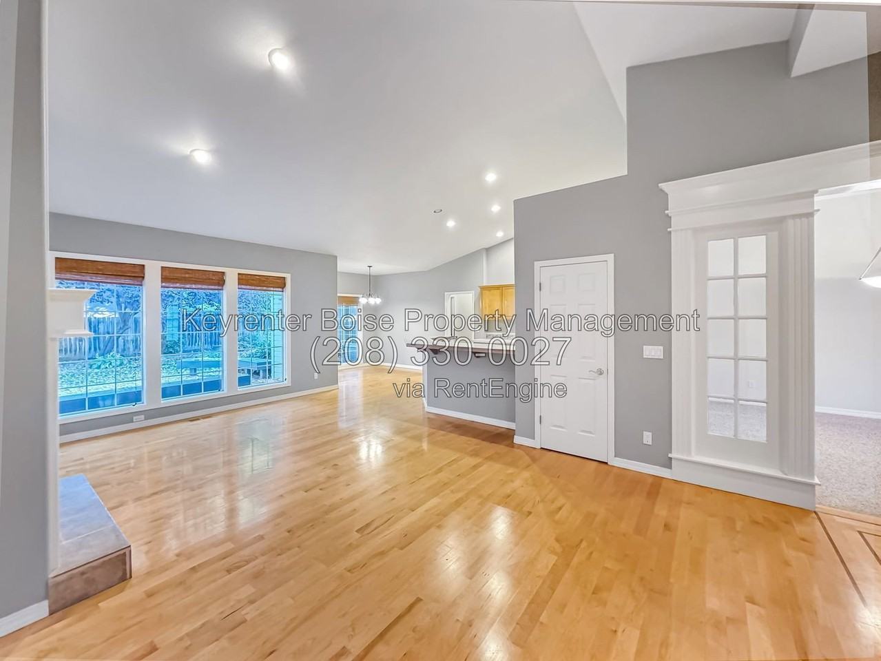 2440 E Bancroft Ct - Photo 5 of 26