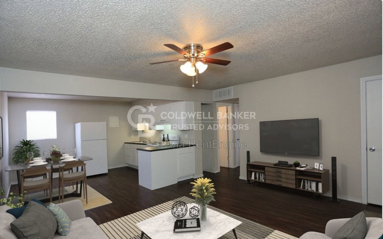 1606 Elkhart Ave #27 - Photo 4 of 14