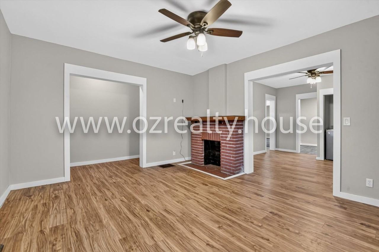 443 Nevada St - Photo 4 of 15