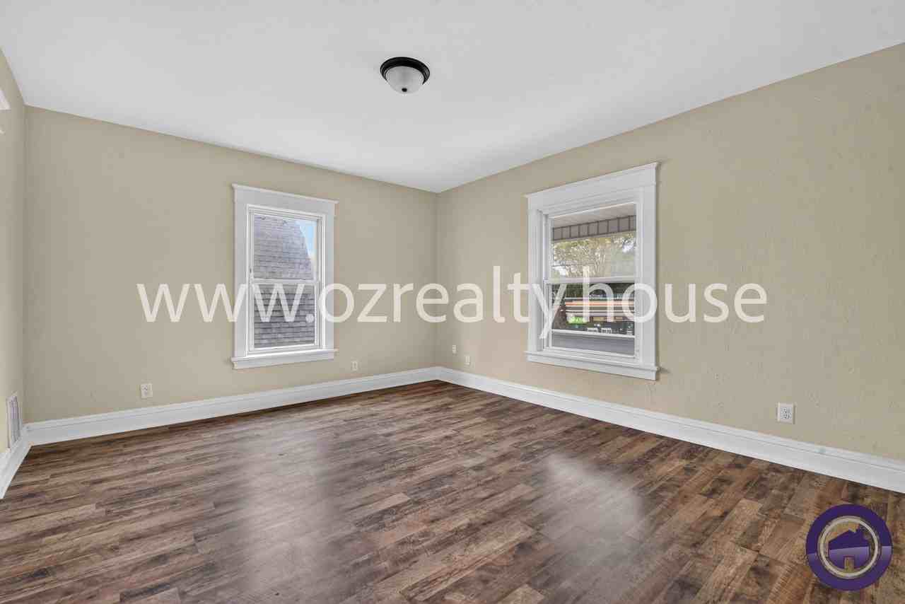 441 Nevada St - Photo 2 of 17