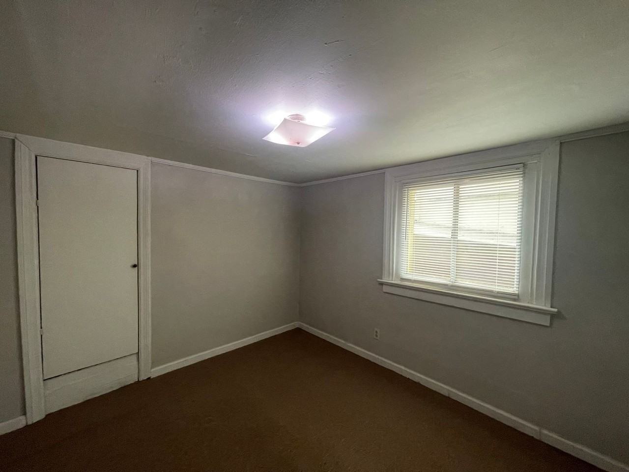 3373 Vineville Ave #5 - Photo 5 of 10