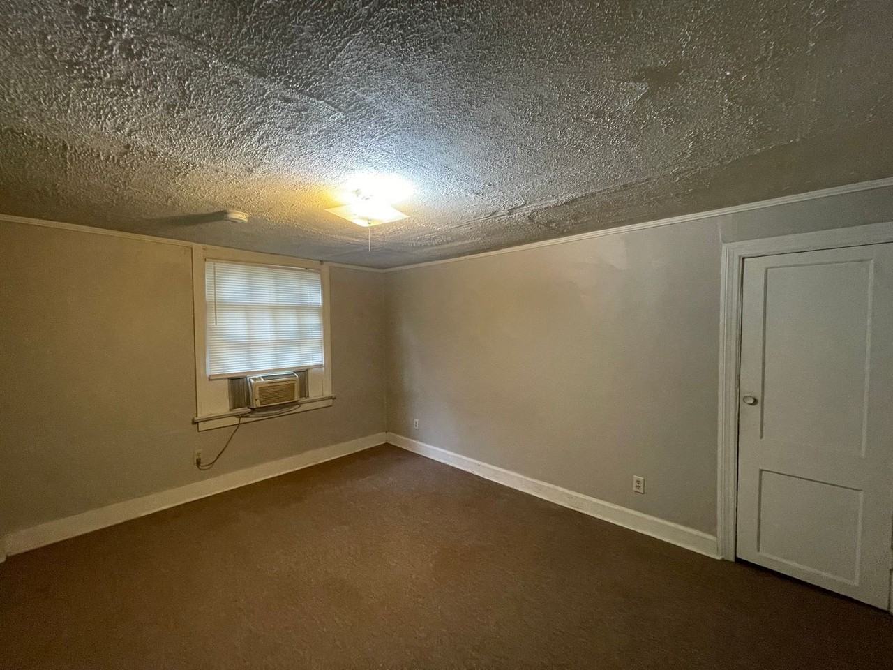 3373 Vineville Ave #5 - Photo 7 of 10