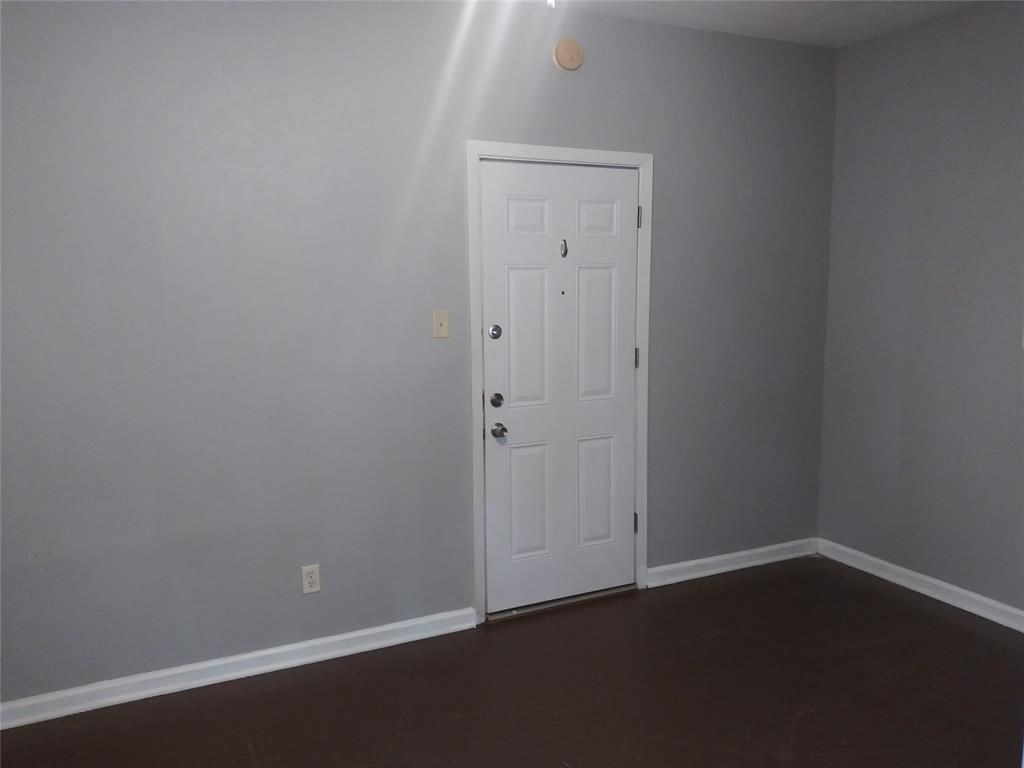 4620 Clay St #B - Photo 6 of 16