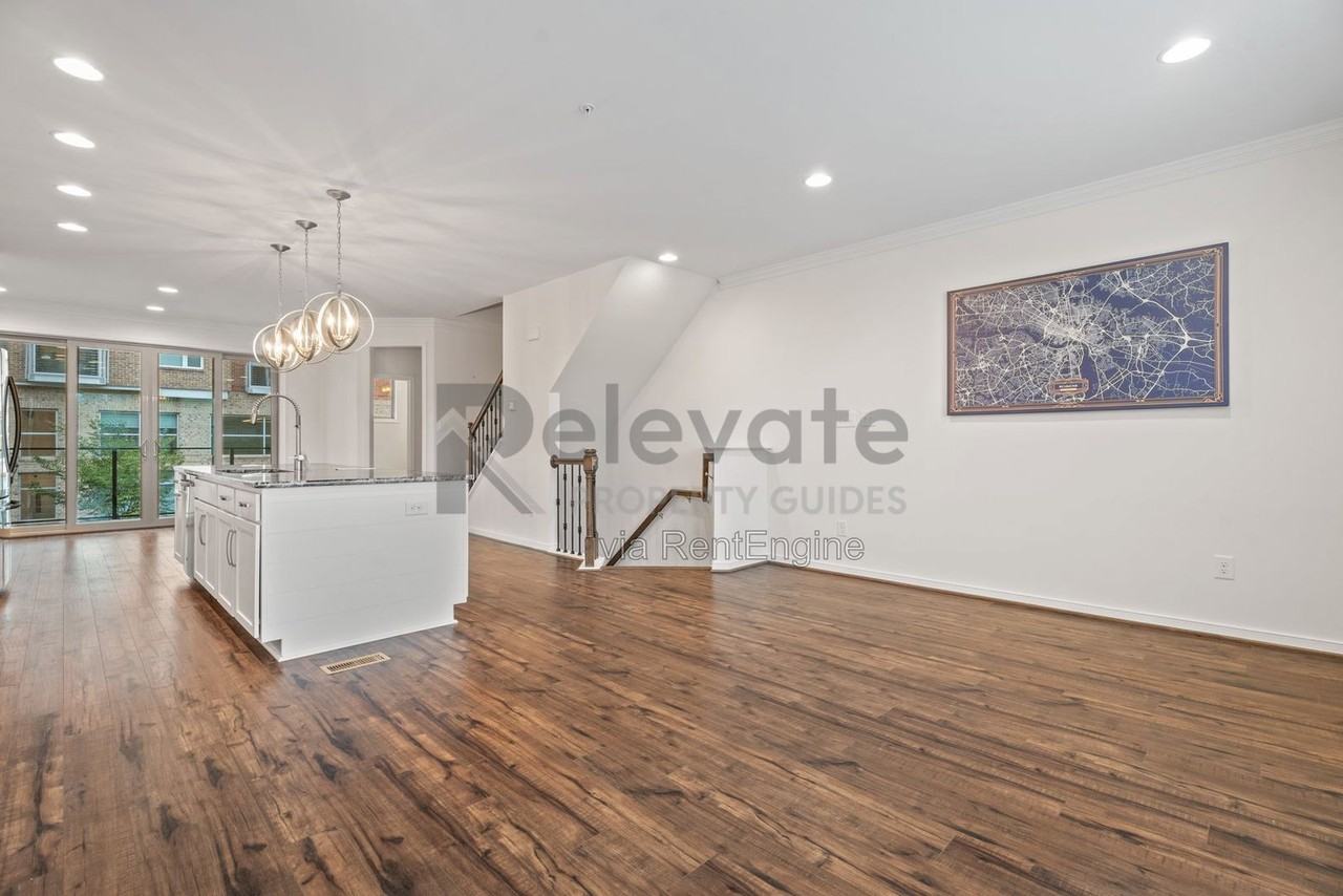 5017 Old Main St - Photo 5 of 36
