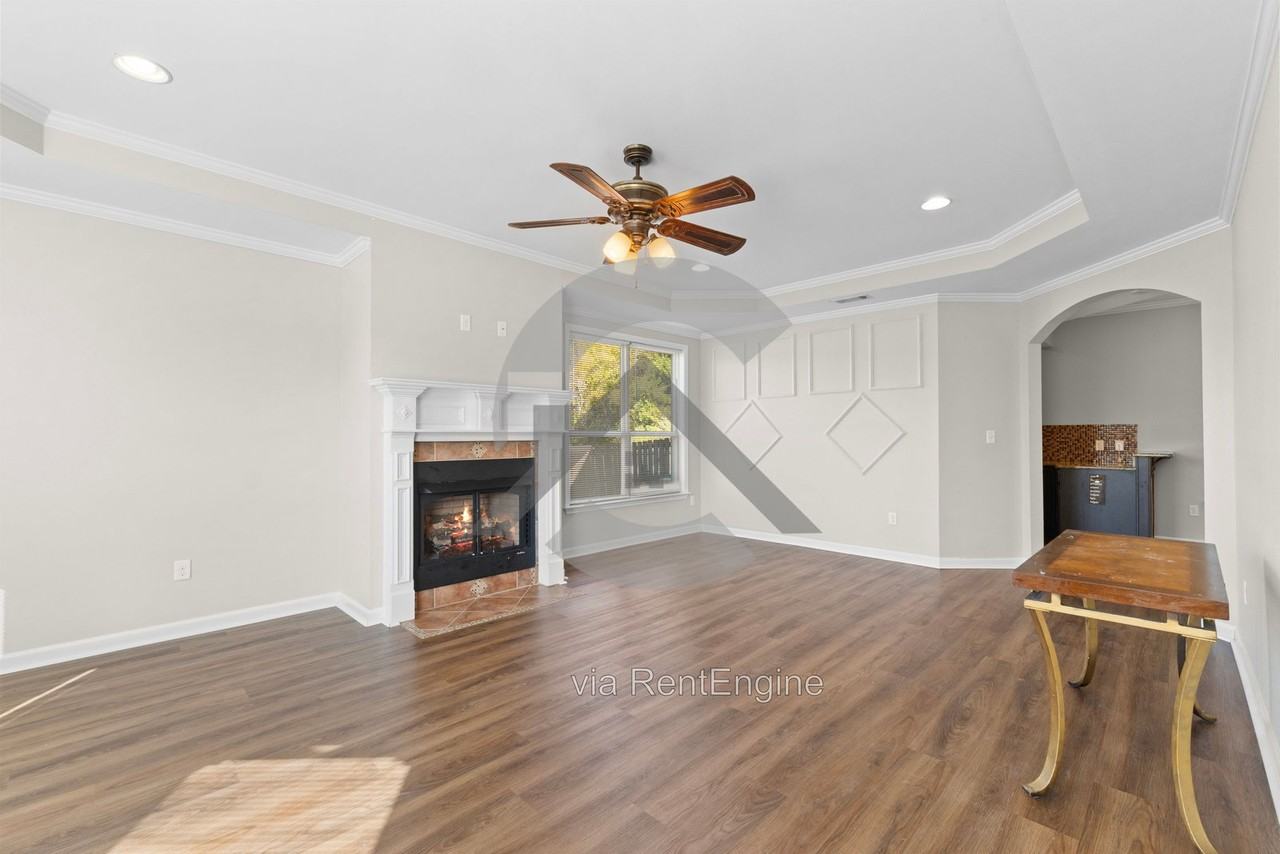 3030 Plateau Dr - Photo 3 of 23